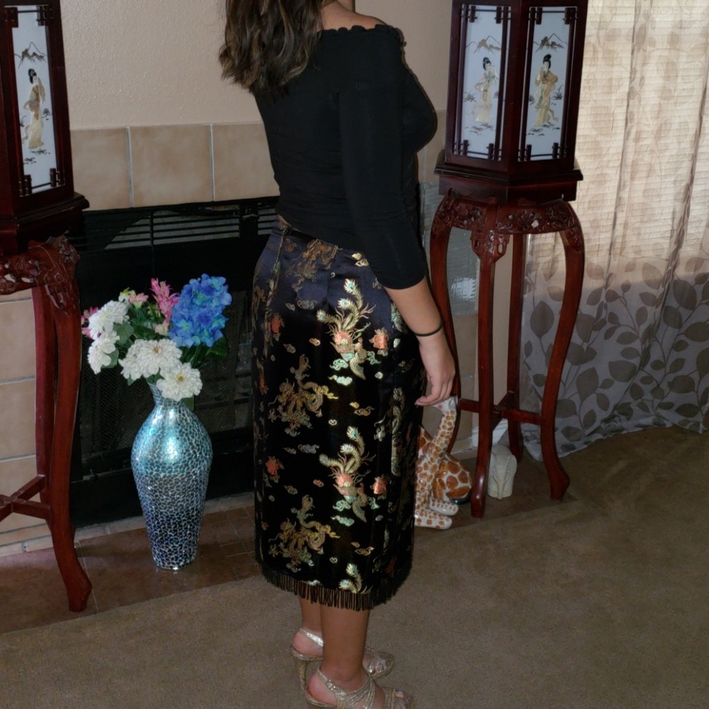 🐉🔥🐲!!Asian skirt!!🐲🔥🐍 - Picture 3 of 4